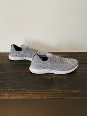 Athletic Propulsion Labs TechLoom Wave Sneakers Light Grey Sz 11